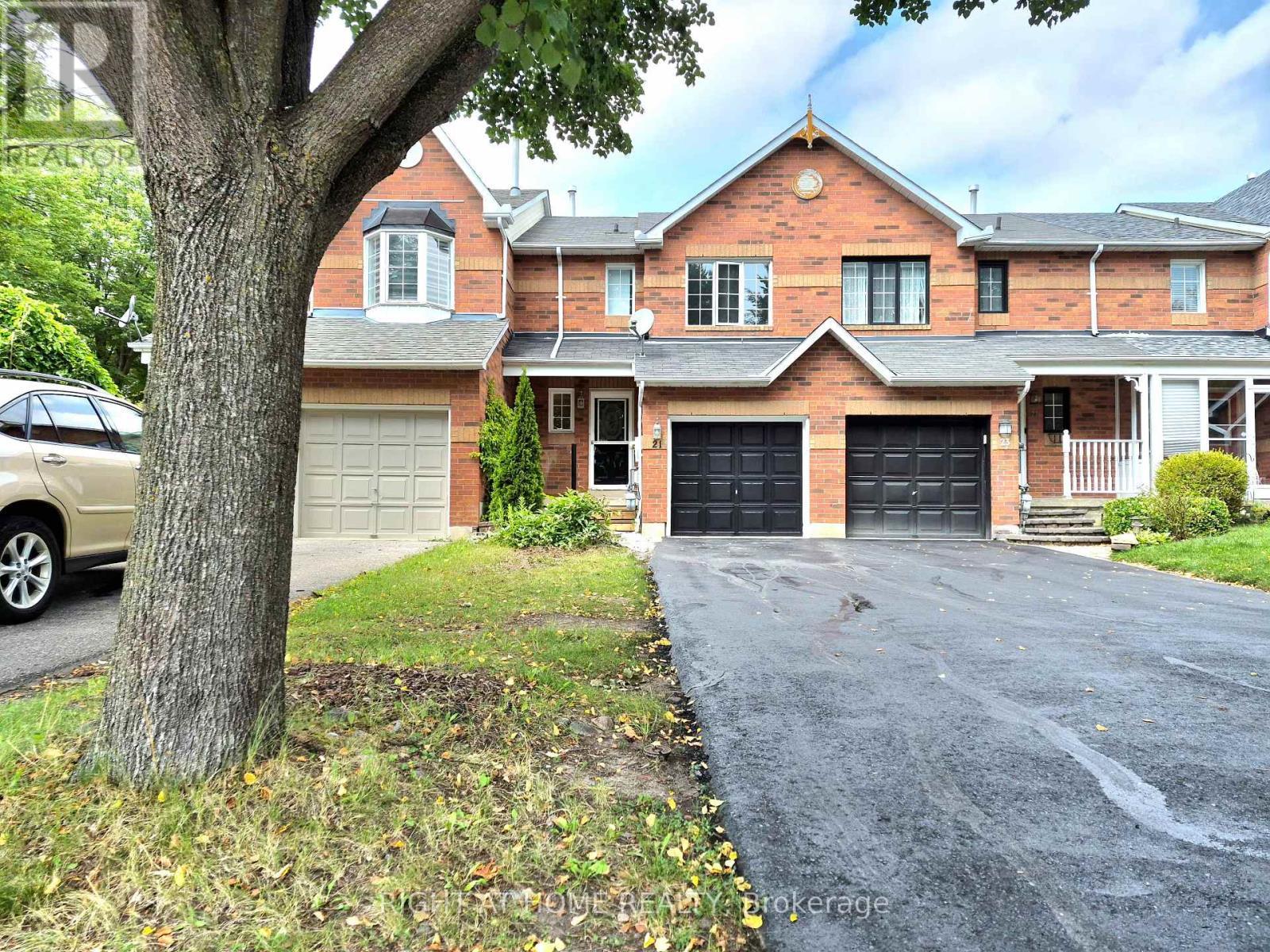 21 Mccullock Crescent, Ajax, ON - Outdoor With Facade