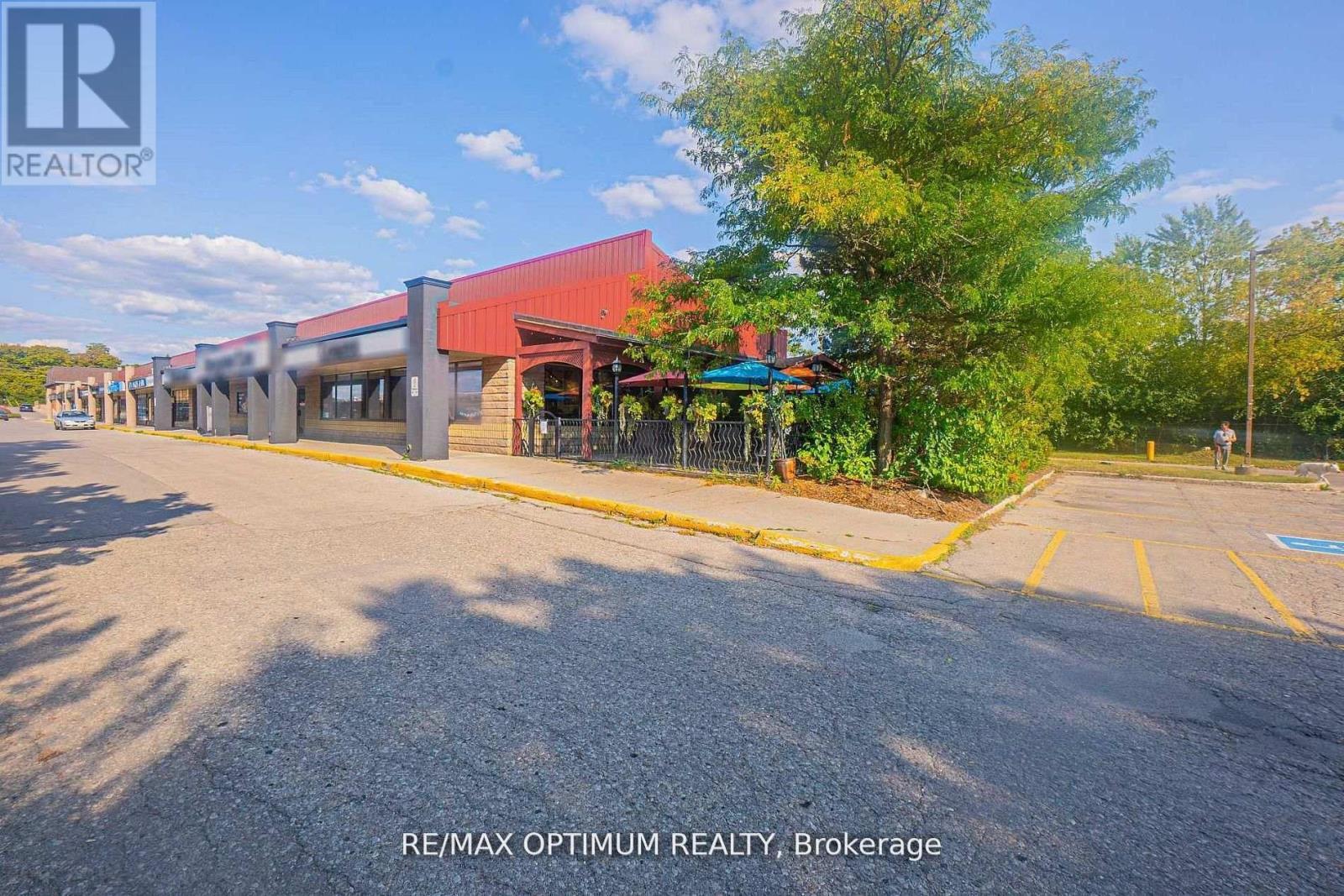 304 Stone Road W, Guelph, ON