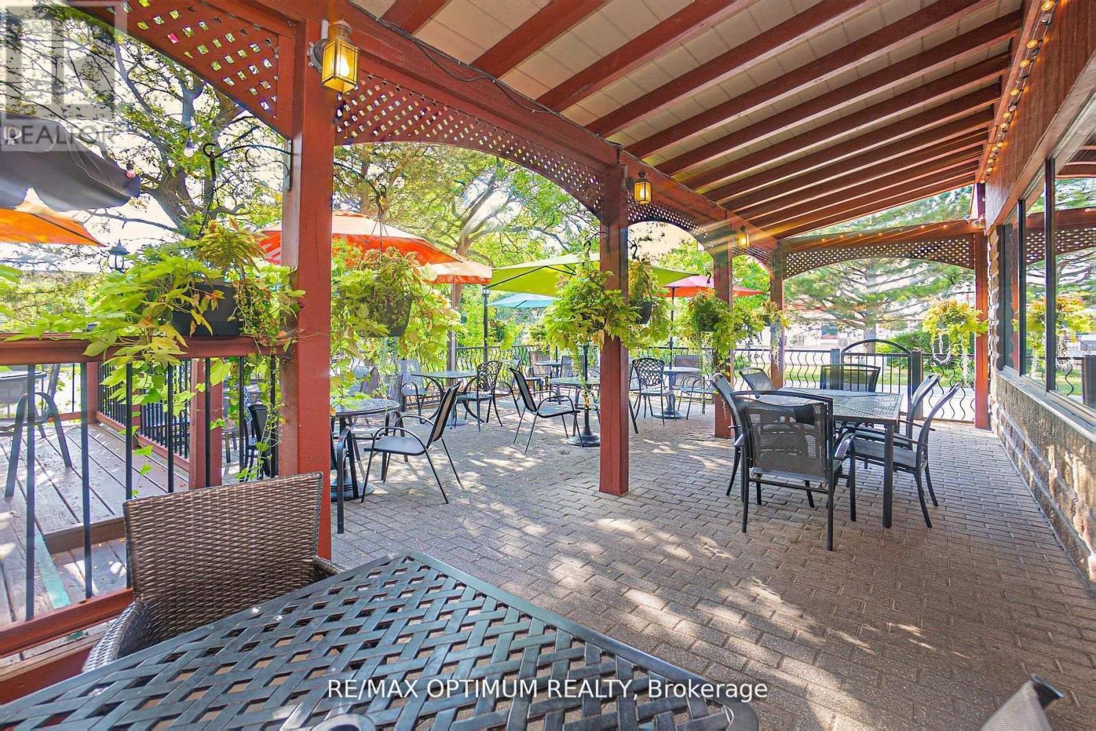 304 Stone Road W, Guelph, ON