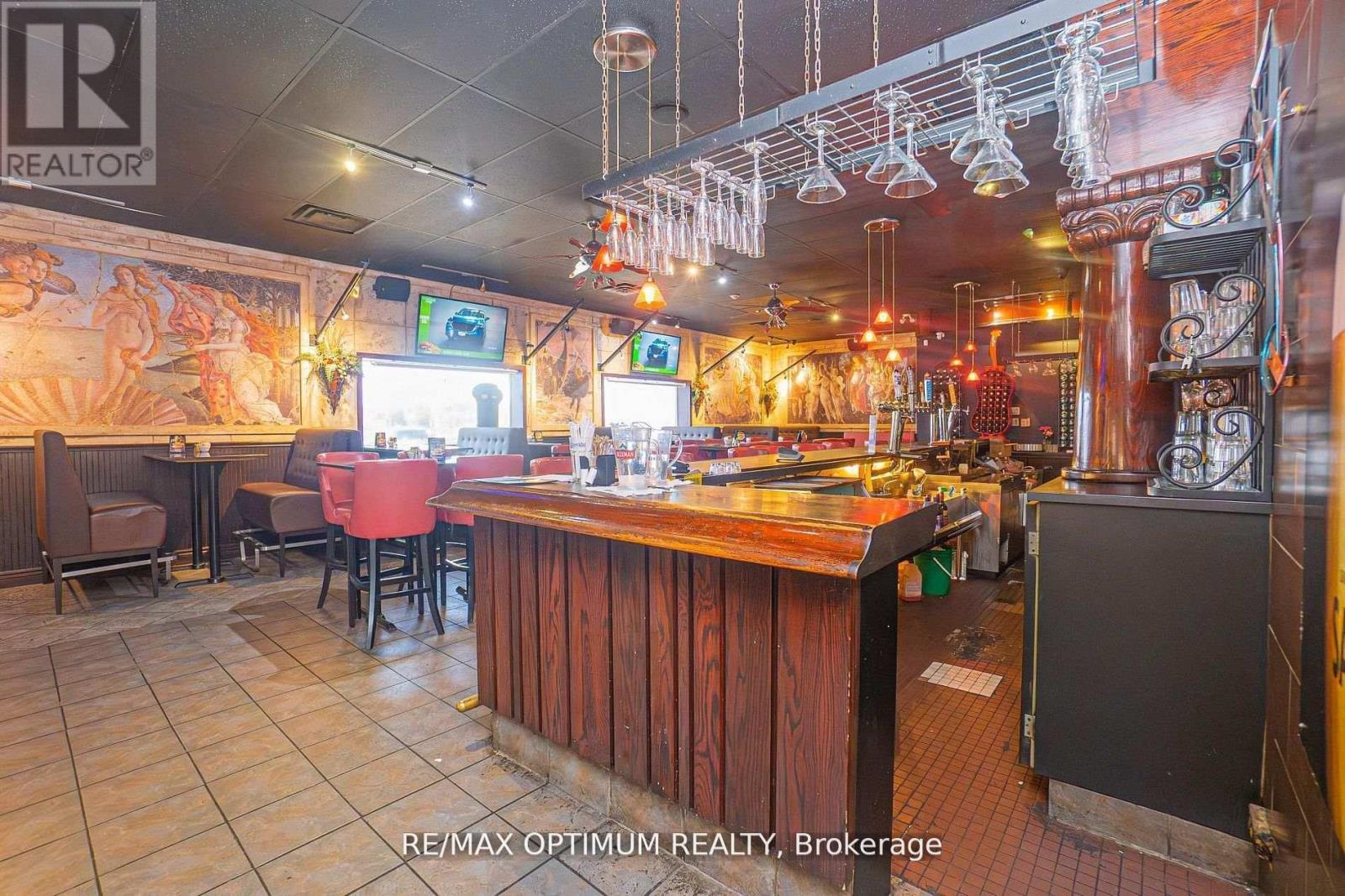 304 Stone Road W, Guelph, ON