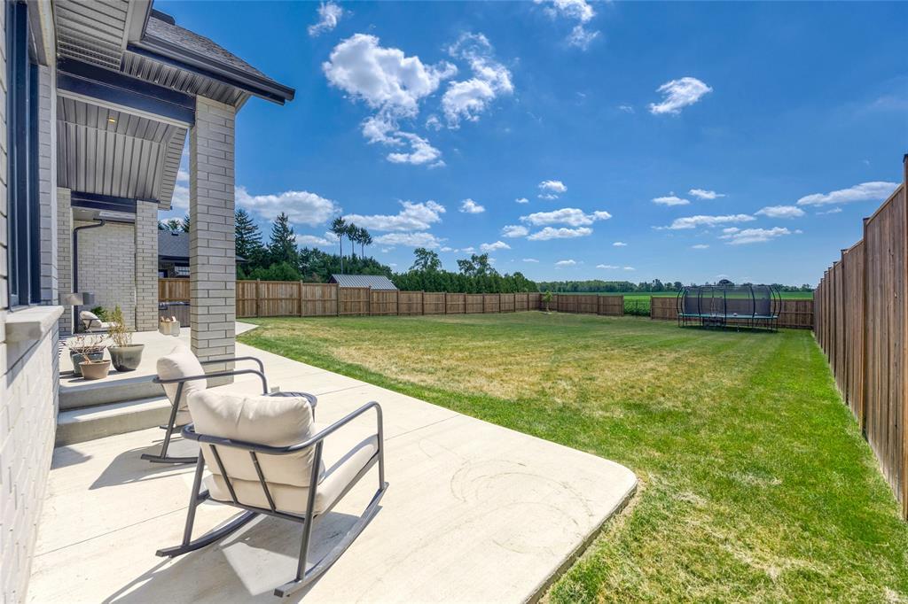 3665 Egremont Road, Plympton-Wyoming, ON - Outdoor