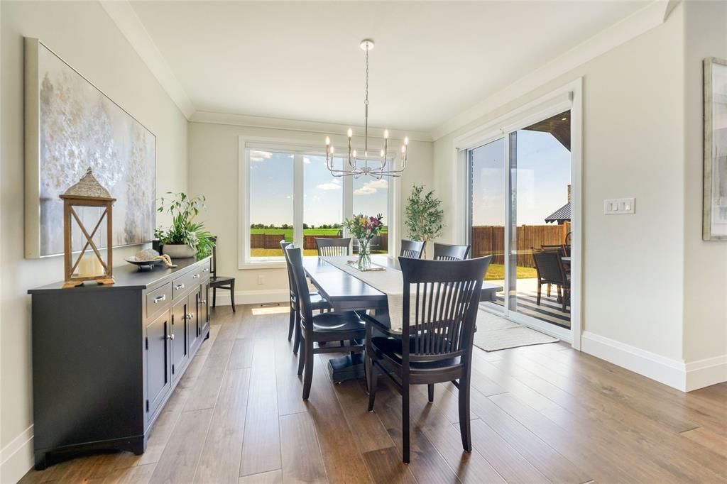 3665 Egremont Road, Plympton-Wyoming, ON - Indoor Photo Showing Dining Room