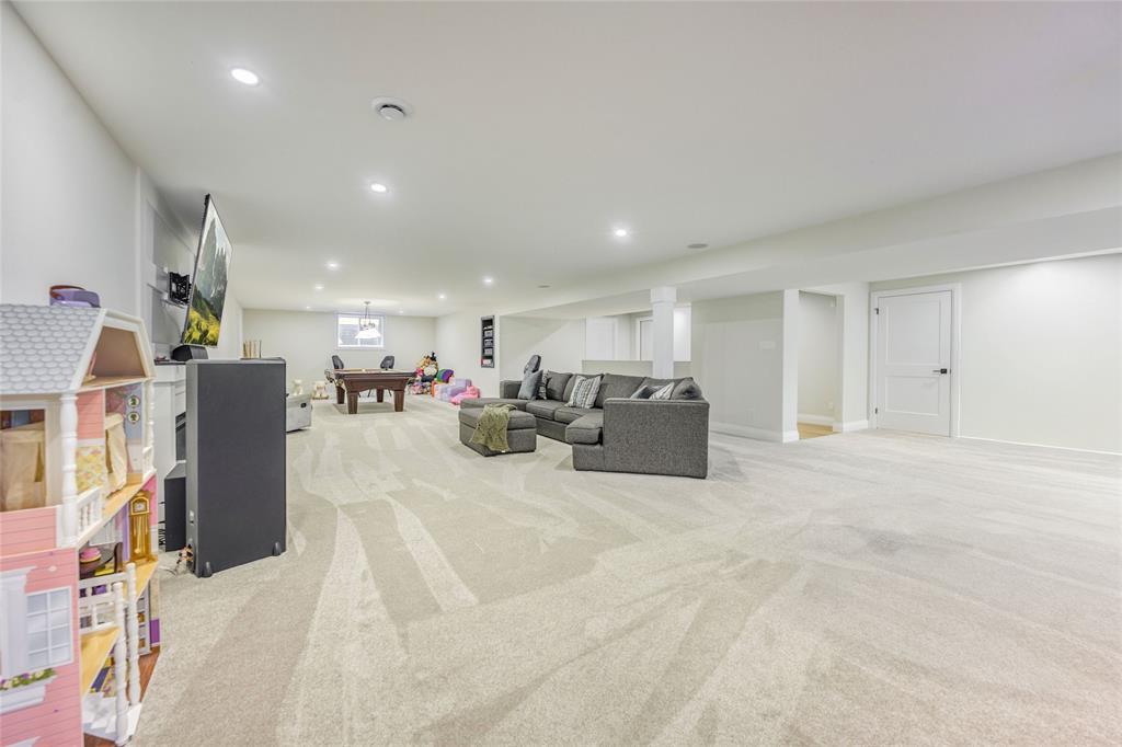 3665 Egremont Road, Plympton-Wyoming, ON - Indoor