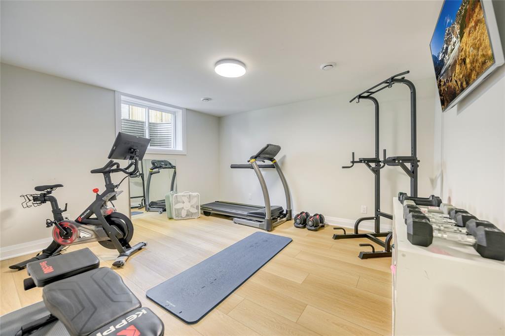 3665 Egremont Road, Plympton-Wyoming, ON - Indoor Photo Showing Gym Room