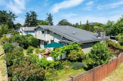 4070 Larchwood Dr Saanich, BC V8N 6H7