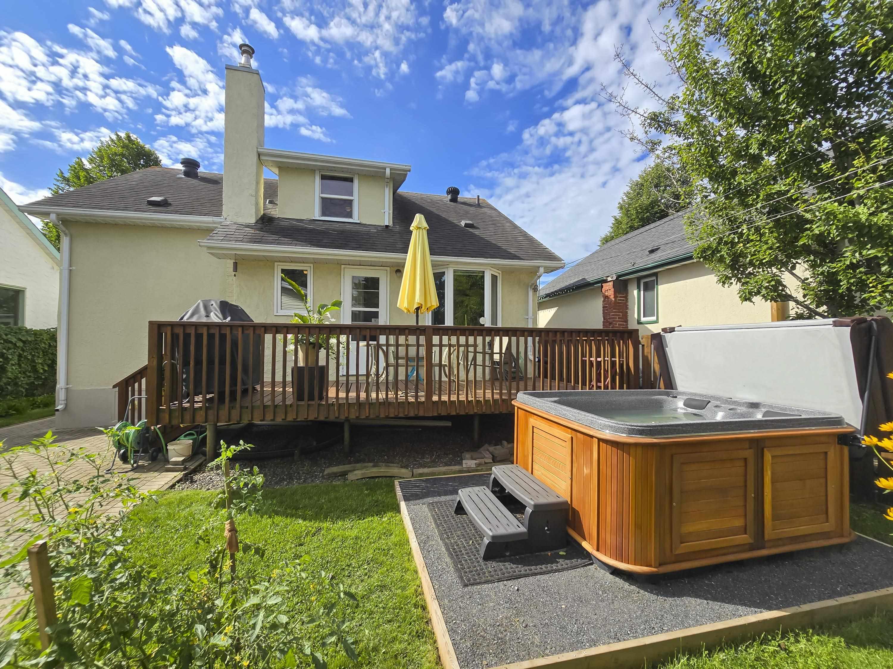 531 Empire Ave., Thunder Bay, ON - Outdoor With Deck Patio Veranda
