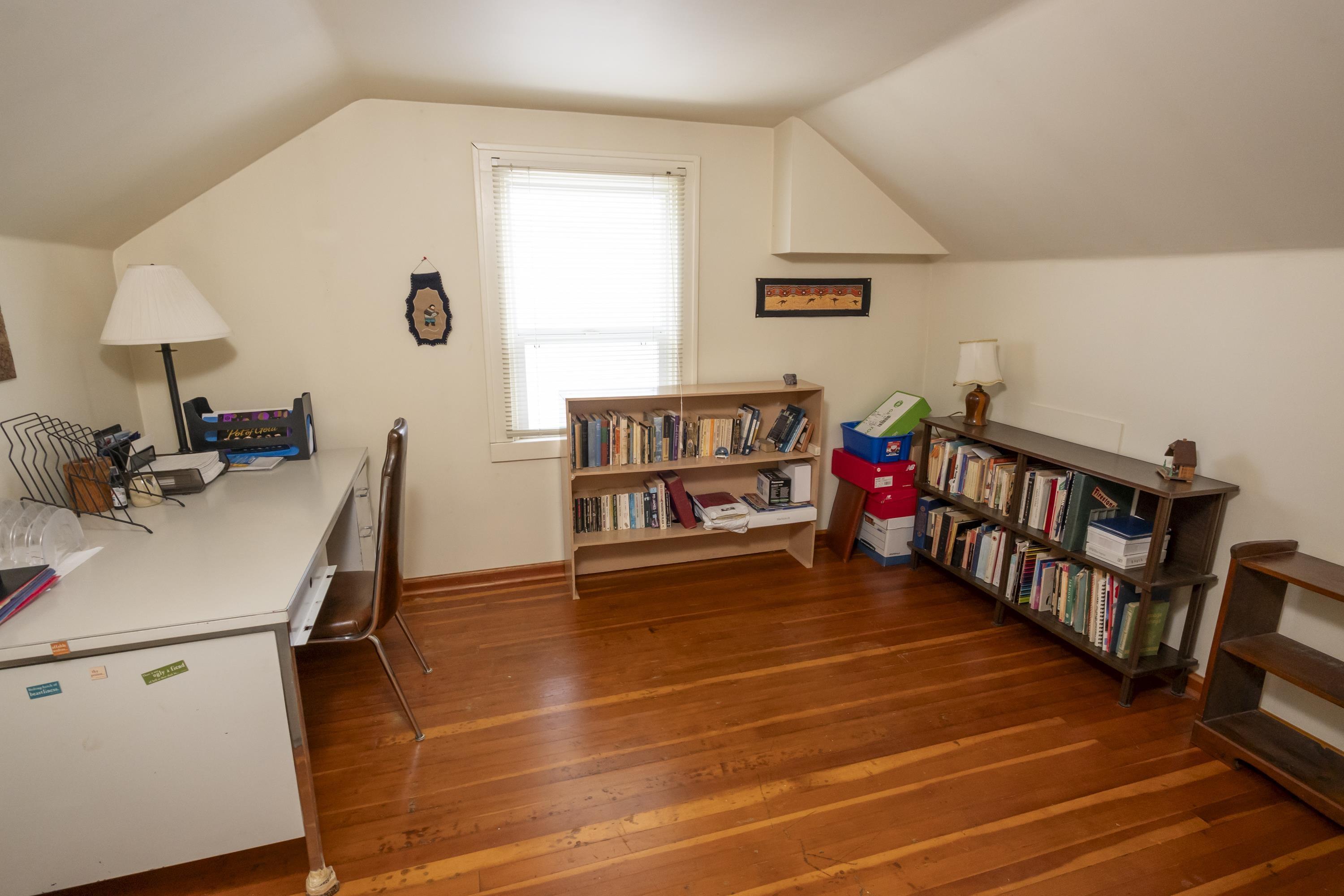 531 Empire Ave., Thunder Bay, ON - Indoor