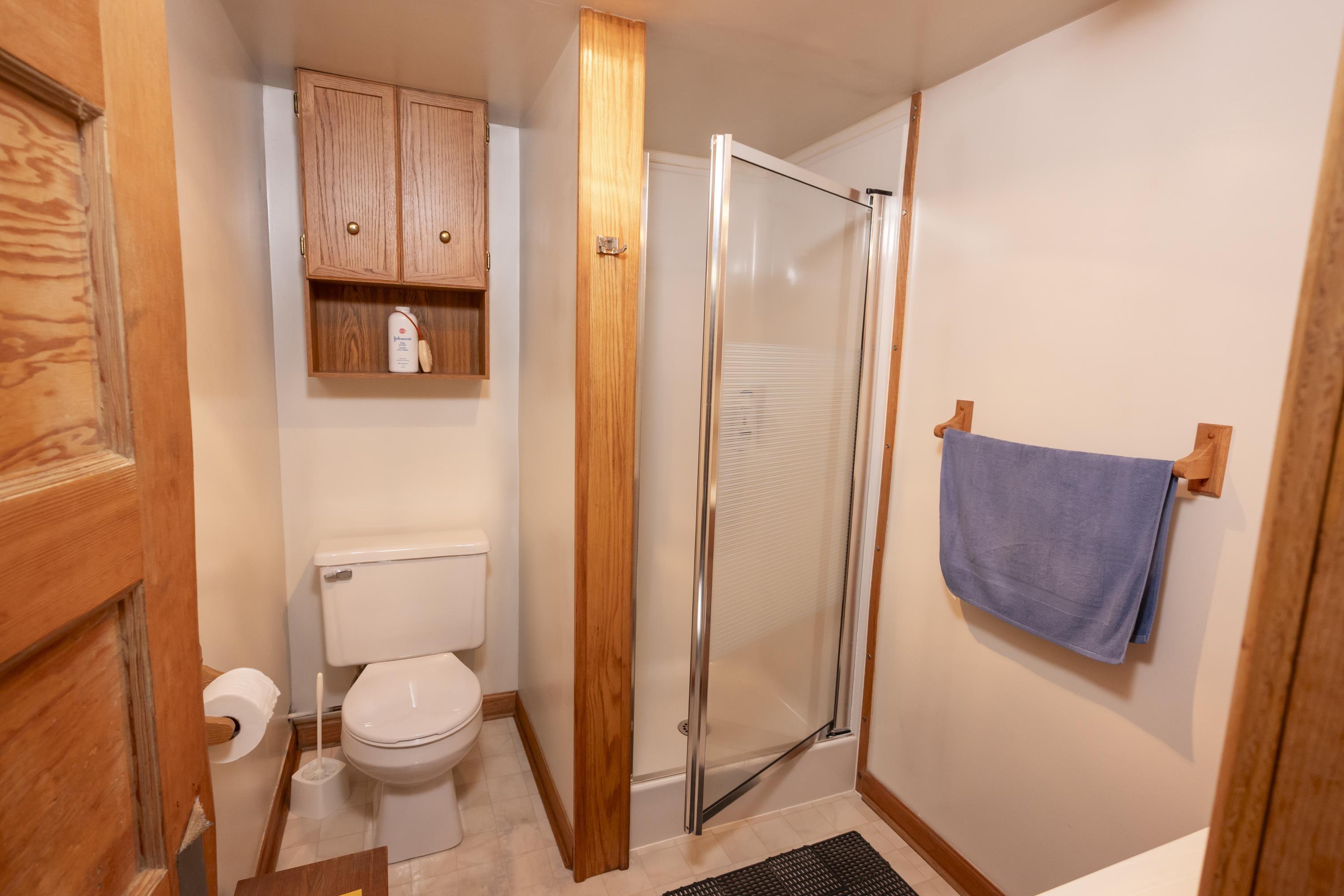 531 Empire Ave., Thunder Bay, ON - Indoor Photo Showing Bathroom