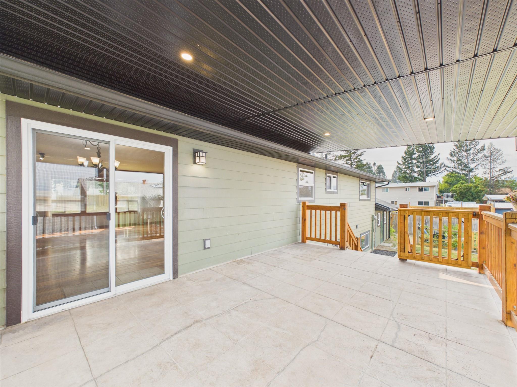 221 27Th Avenue, Cranbrook, BC - Outdoor With Deck Patio Veranda With Exterior