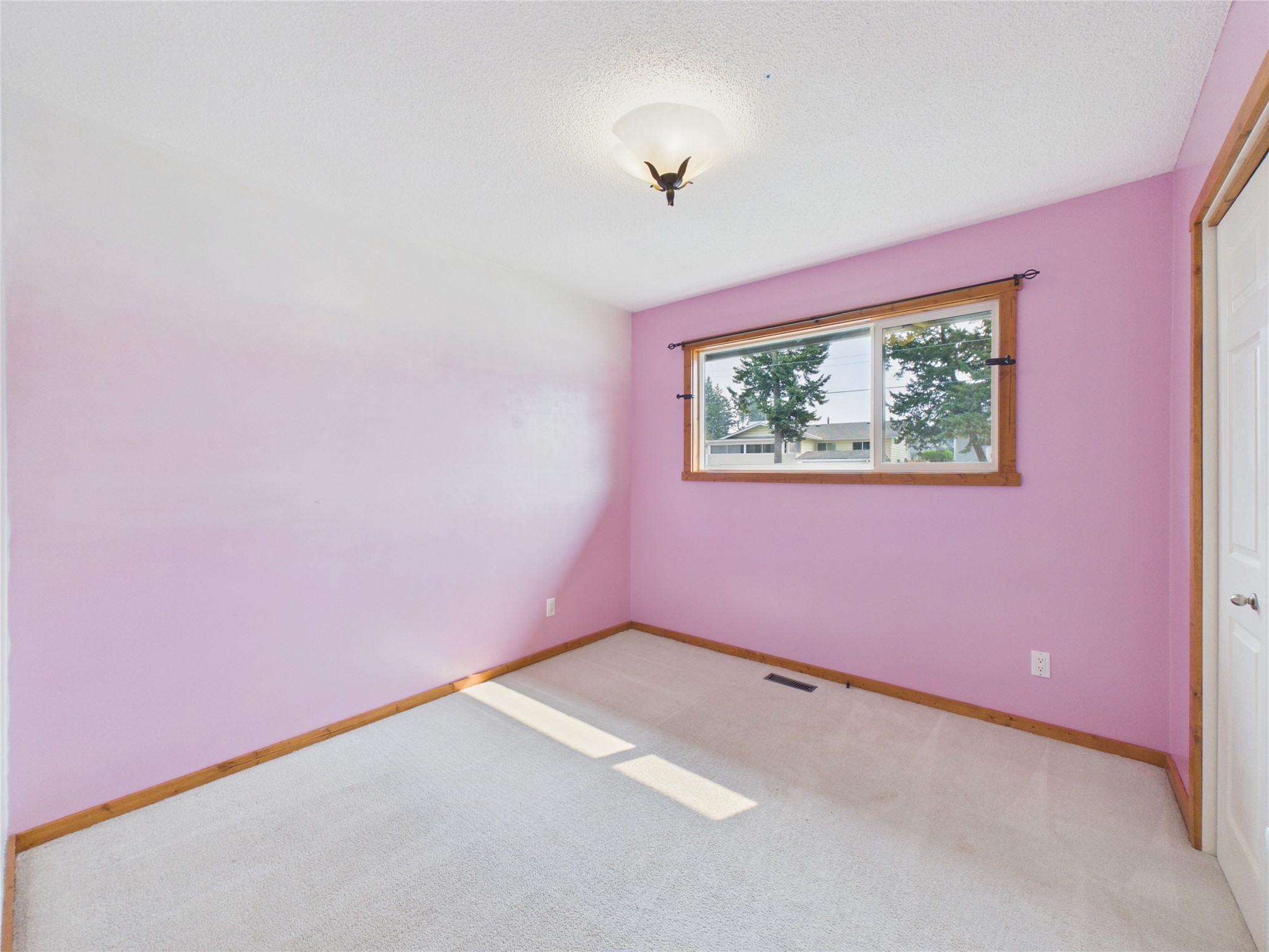 221 27Th Avenue, Cranbrook, BC - Indoor Photo Showing Other Room