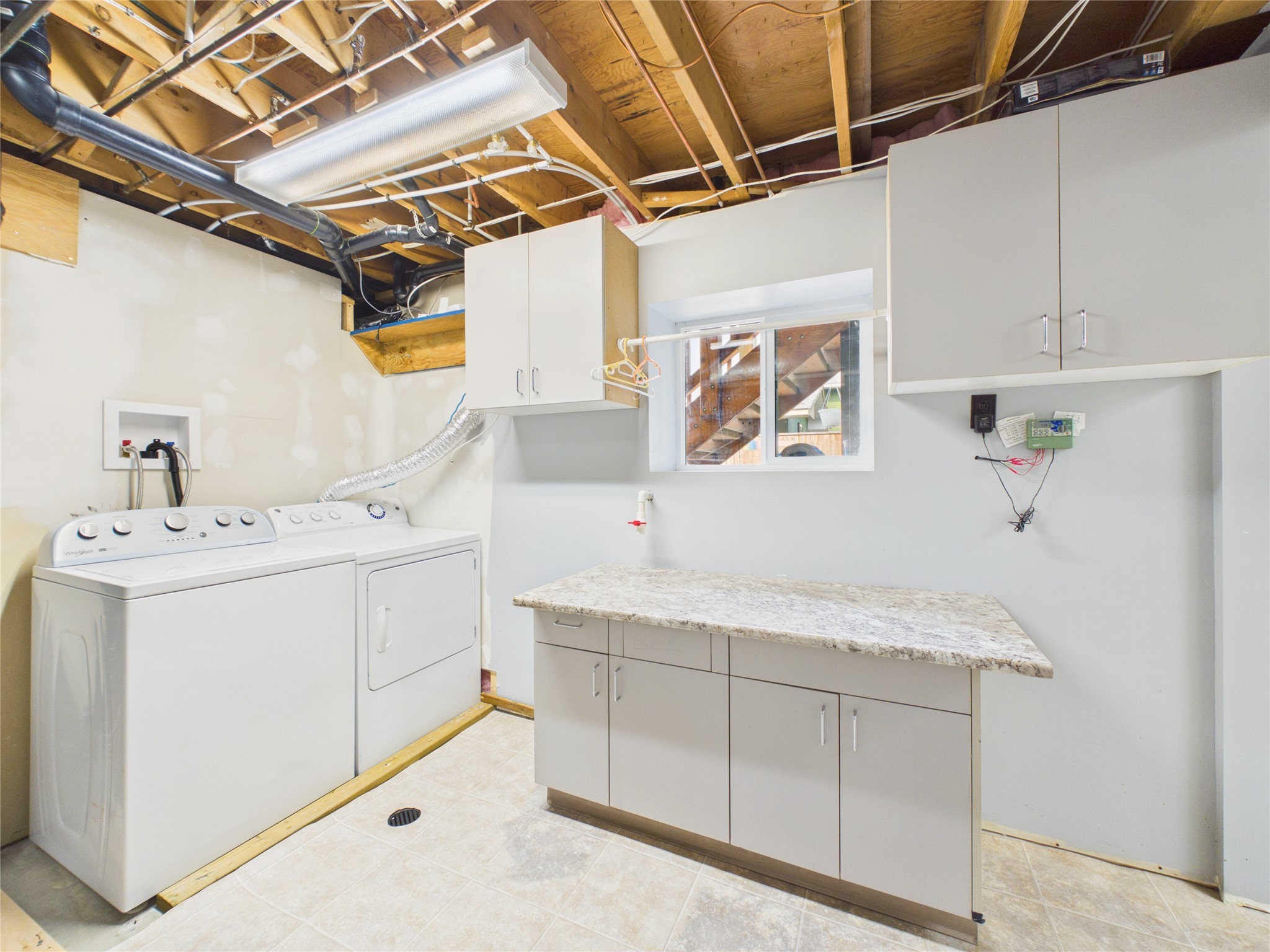 221 27Th Avenue, Cranbrook, BC - Indoor Photo Showing Laundry Room