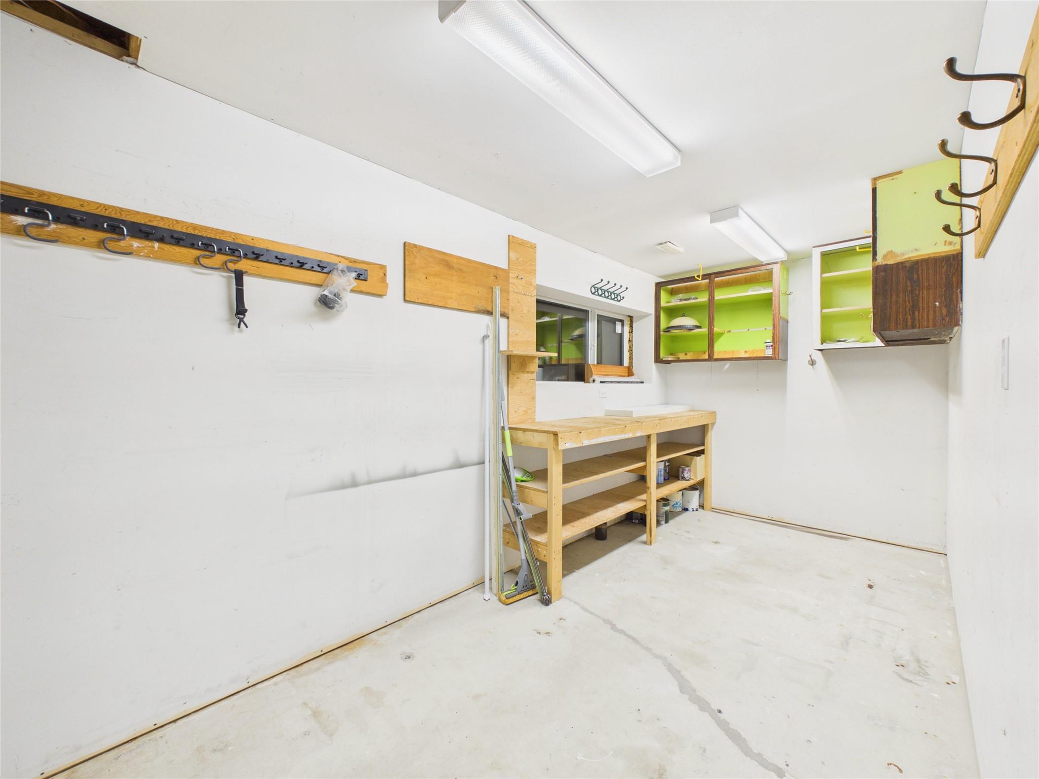 221 27Th Avenue, Cranbrook, BC - Indoor