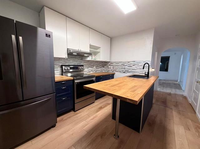 30 Barrington Ave, Winnipeg, MB - Indoor Photo Showing Kitchen