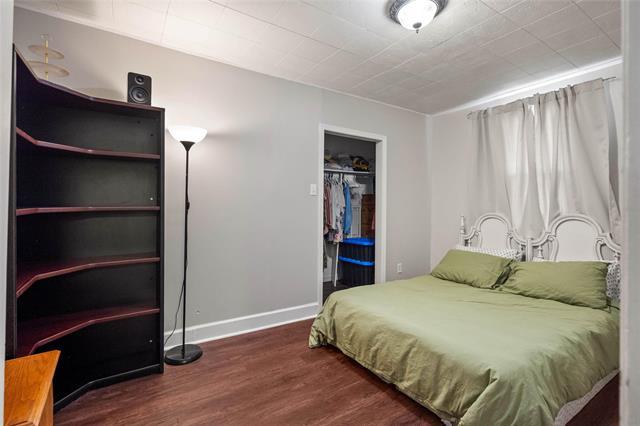 283 Oakland Ave, Winnipeg, MB - Indoor Photo Showing Bedroom