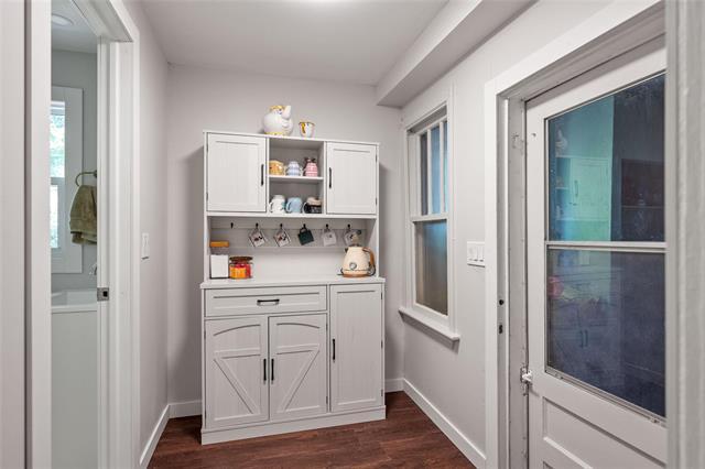 283 Oakland Ave, Winnipeg, MB - Indoor Photo Showing Other Room