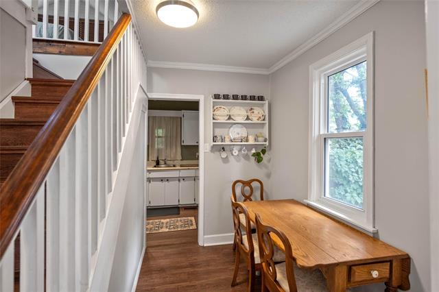 283 Oakland Ave, Winnipeg, MB - Indoor Photo Showing Other Room