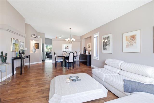 62 Baytree Crt, Winnipeg, MB - Indoor Photo Showing Living Room