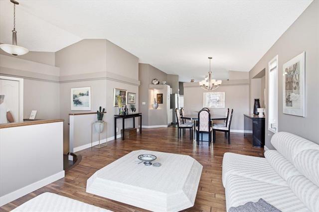 62 Baytree Crt, Winnipeg, MB - Indoor Photo Showing Living Room
