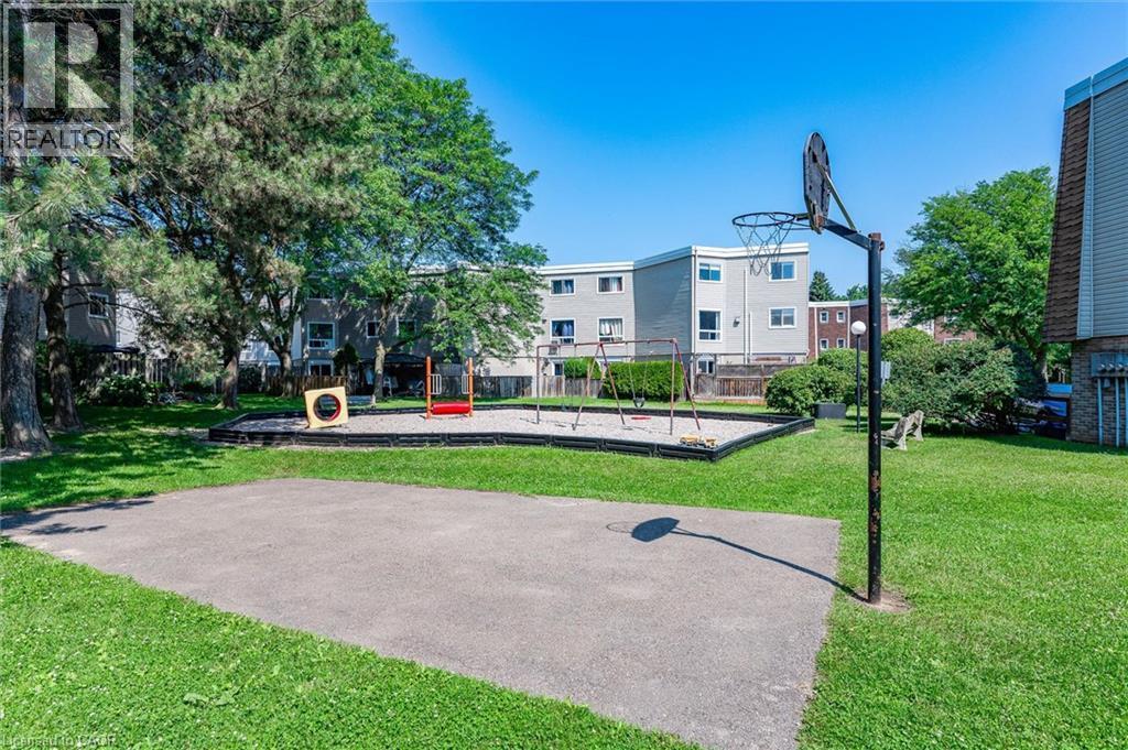 60 Elmsdale Drive Unit# 25, Kitchener, ON - Outdoor