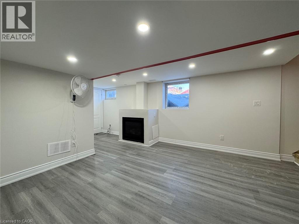 15 Pinecrest Drive Unit# Lower, Kitchener, ON - Indoor Photo Showing Basement