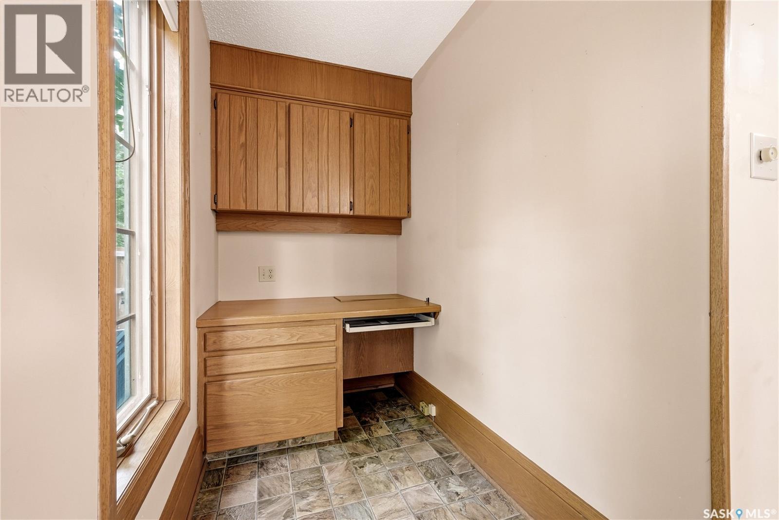 21 Angus Crescent, Regina, SK - Indoor Photo Showing Other Room