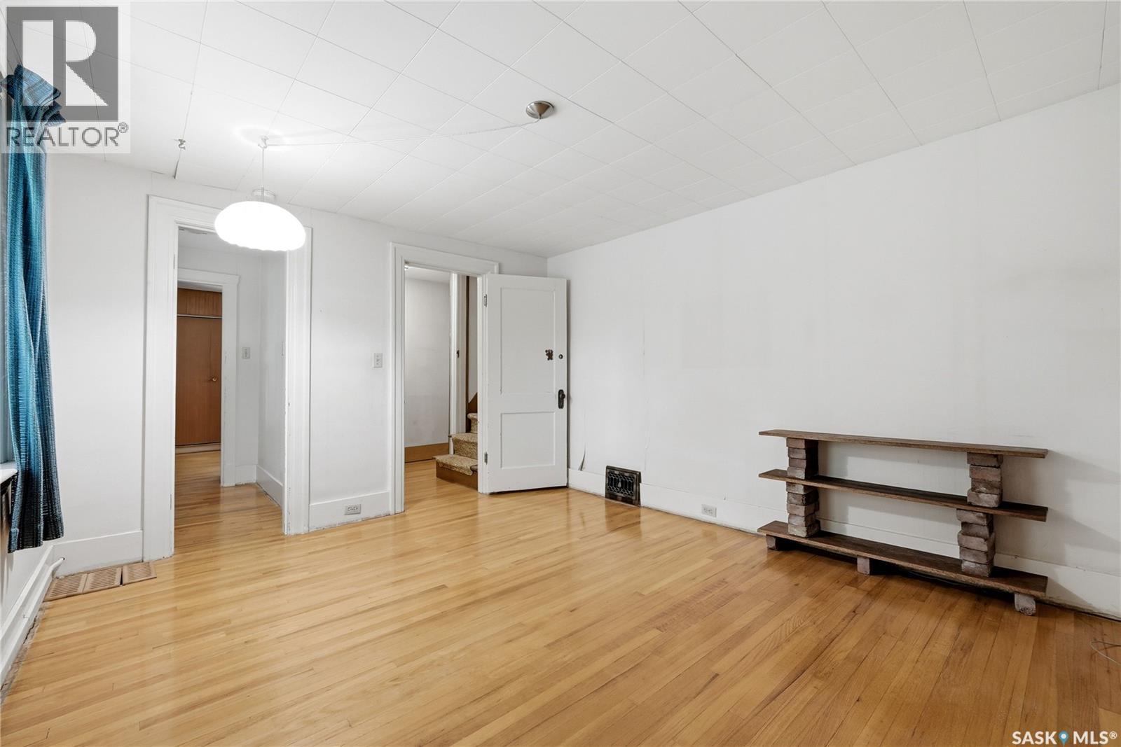 21 Angus Crescent, Regina, SK - Indoor Photo Showing Other Room