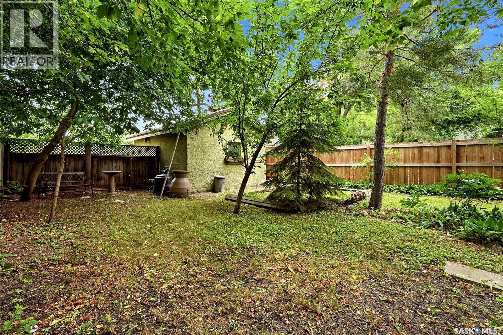 21 Angus Crescent, Regina, SK - Outdoor