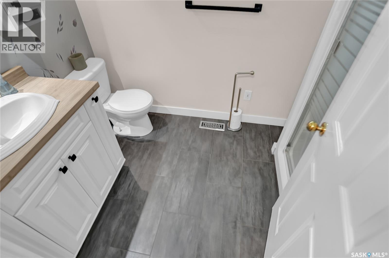 1623 General Crescent, Moose Jaw, SK - Indoor Photo Showing Bathroom