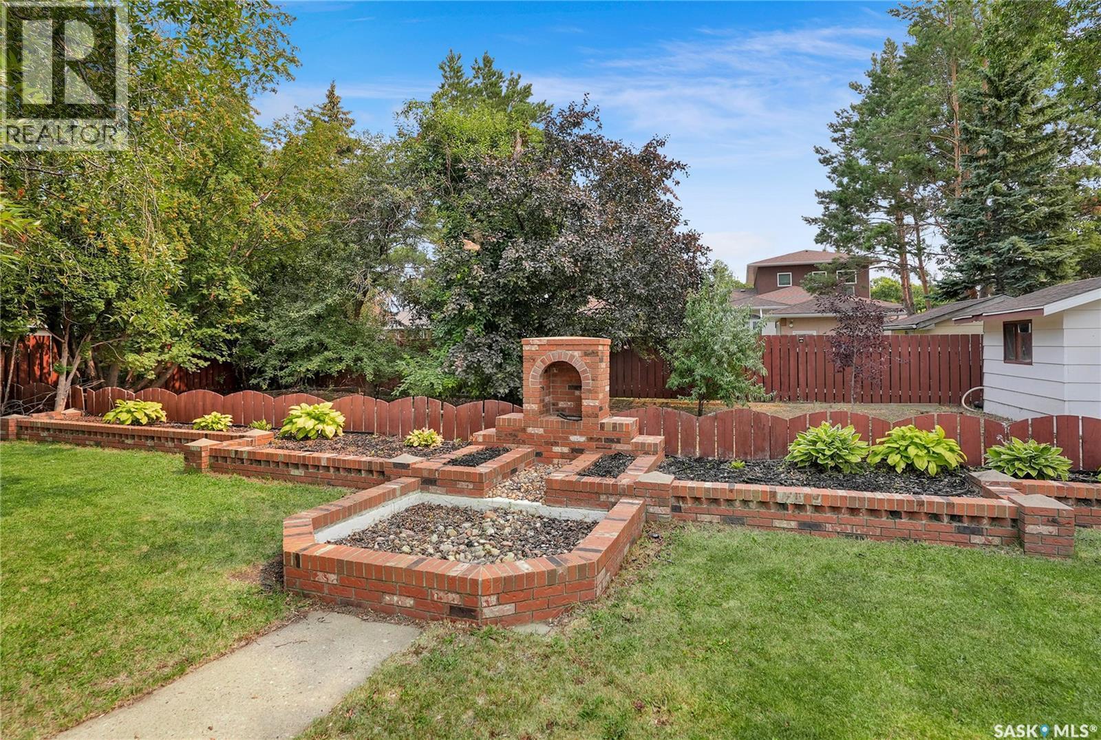 1623 General Crescent, Moose Jaw, SK - Outdoor