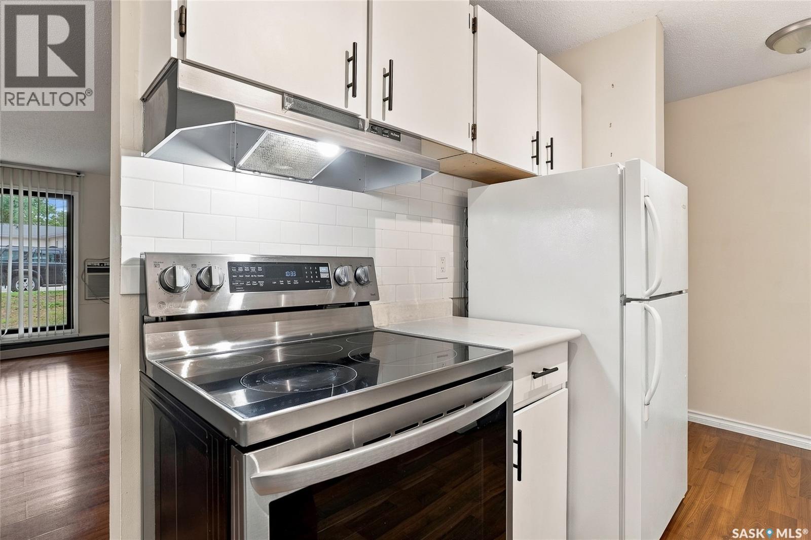 614 310 Stillwater Drive, Saskatoon, SK - Indoor Photo Showing Kitchen