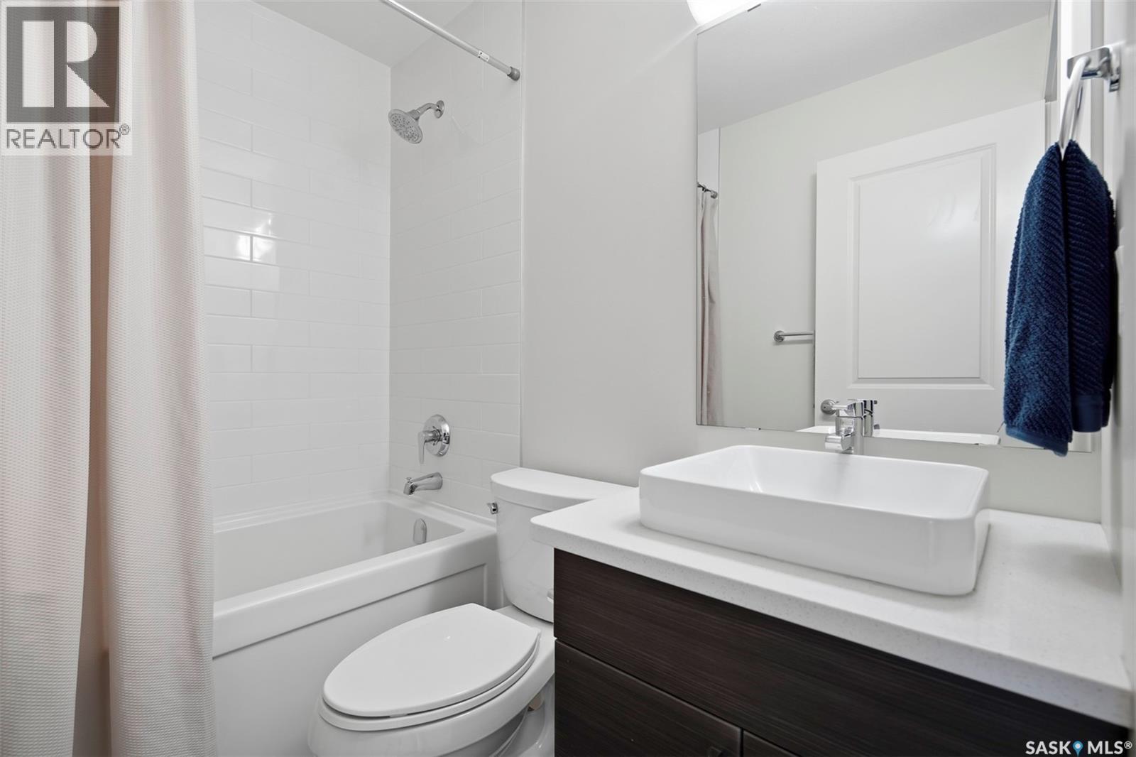618 701 Meadows Boulevard, Saskatoon, SK - Indoor Photo Showing Bathroom
