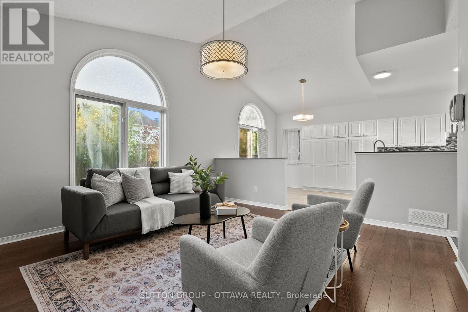 4105 Wolfe Point Way, Ottawa, ON - Indoor Photo Showing Living Room