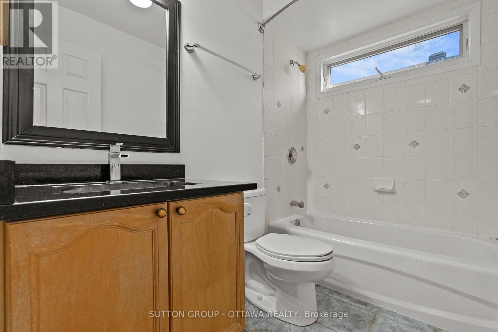 4105 Wolfe Point Way, Ottawa, ON - Indoor Photo Showing Bathroom
