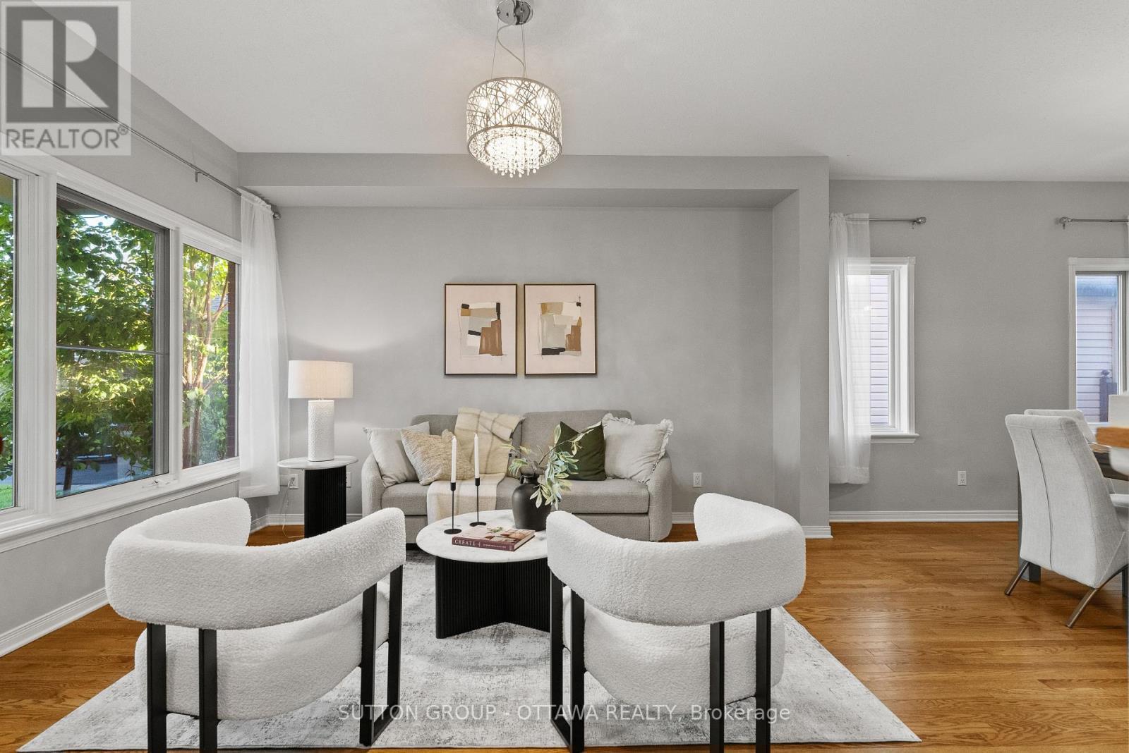 4105 Wolfe Point Way, Ottawa, ON - Indoor Photo Showing Living Room