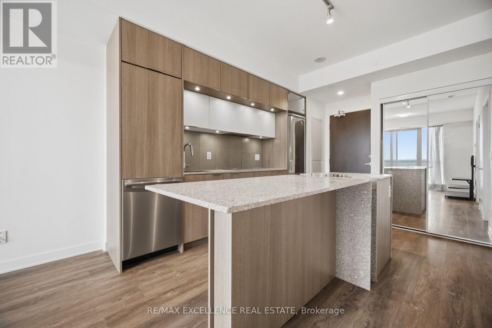 1710 - 55 Regent Park Boulevard, Toronto, ON - Indoor Photo Showing Kitchen With Upgraded Kitchen