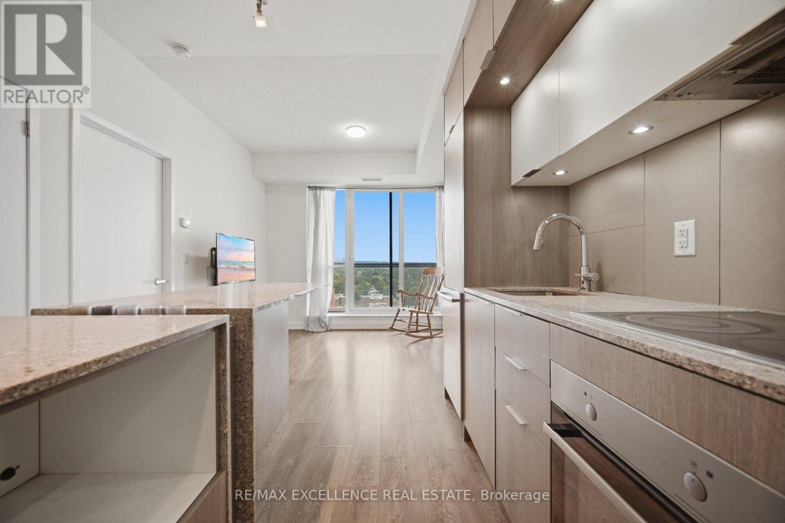 1710 - 55 Regent Park Boulevard, Toronto, ON - Indoor Photo Showing Kitchen With Upgraded Kitchen