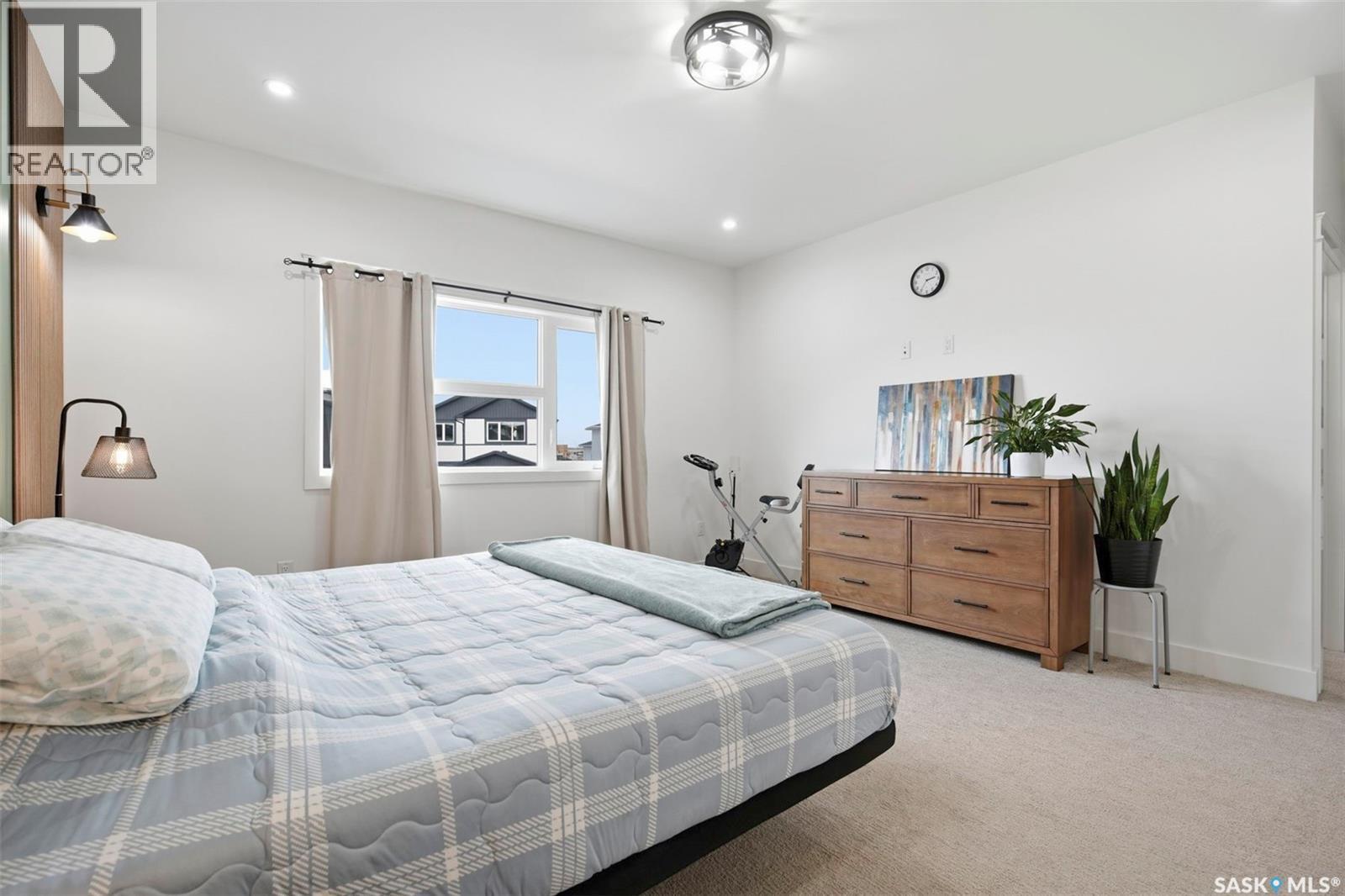 342 Sharma Crescent, Saskatoon, SK - Indoor Photo Showing Bedroom