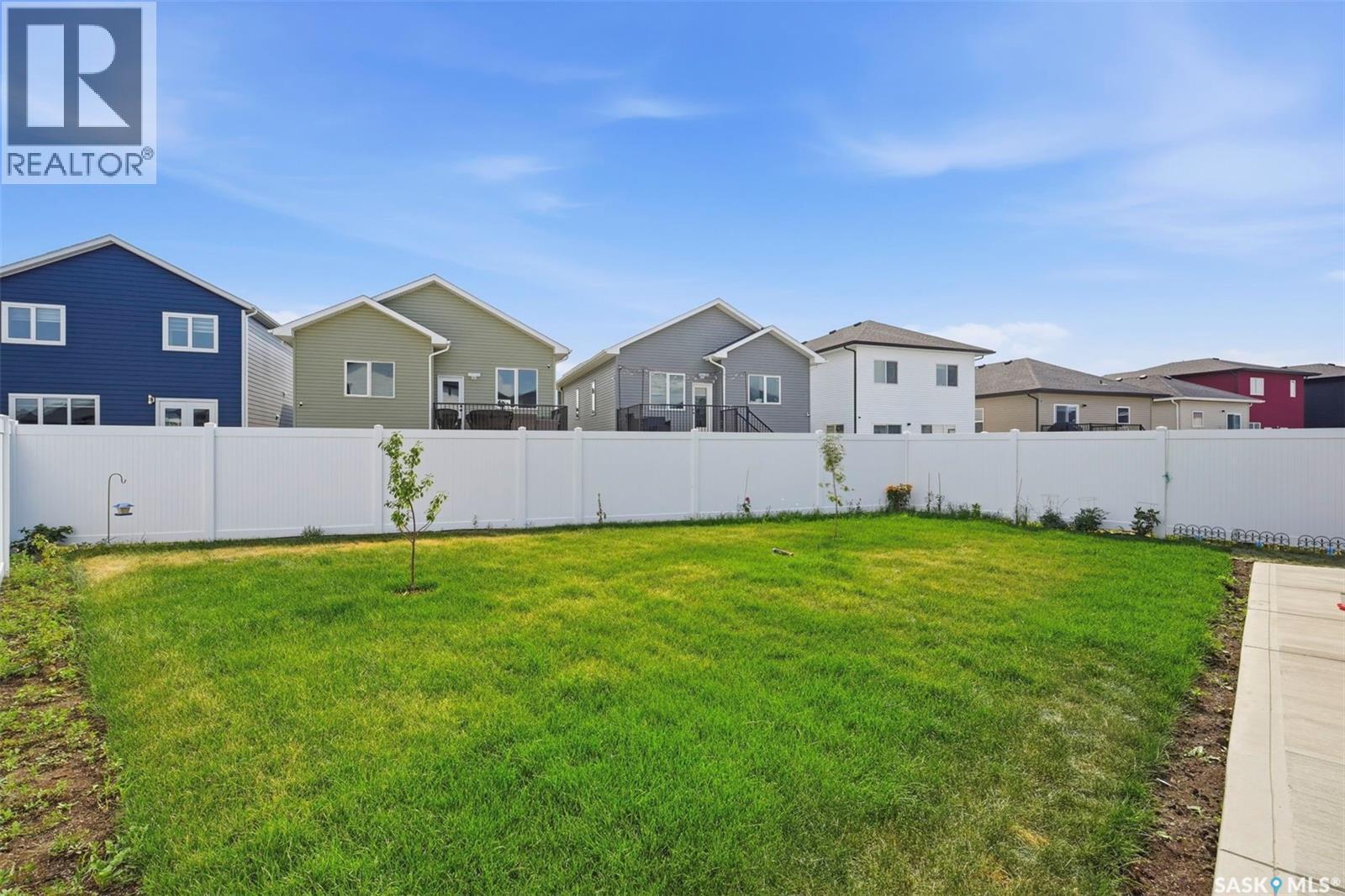 342 Sharma Crescent, Saskatoon, SK - Outdoor