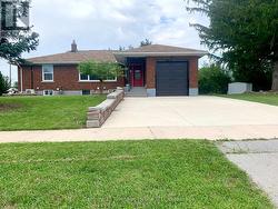 2 FOLEY CRESCENT Thorold (Thorold Downtown), ON L2V 2K8