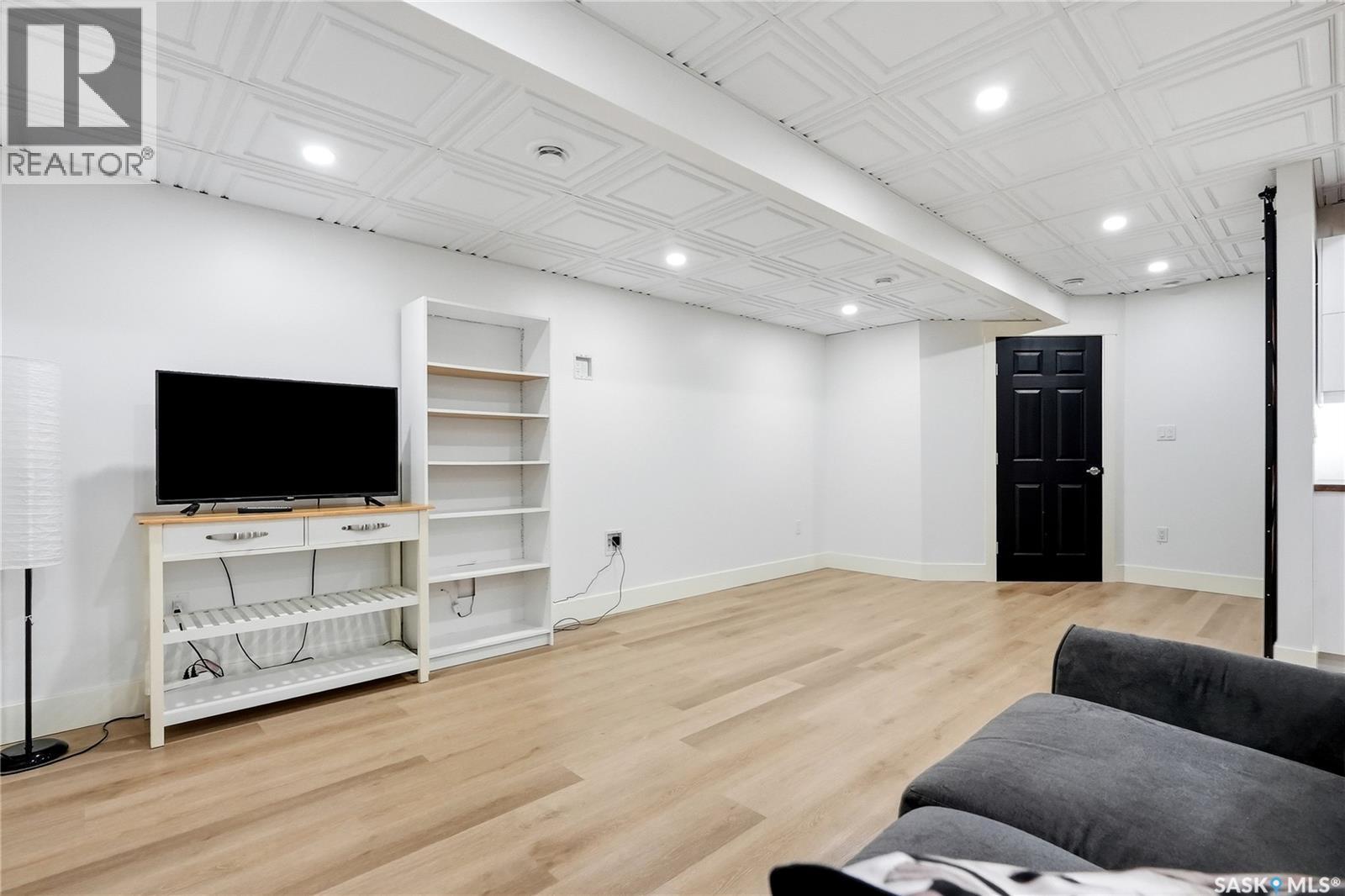 147 3220 11Th Street, Saskatoon, SK - Indoor