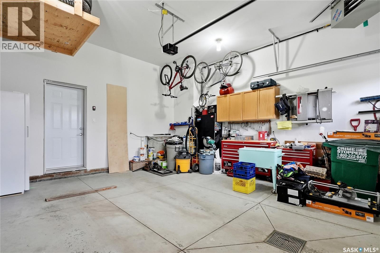 147 3220 11Th Street, Saskatoon, SK - Indoor Photo Showing Garage