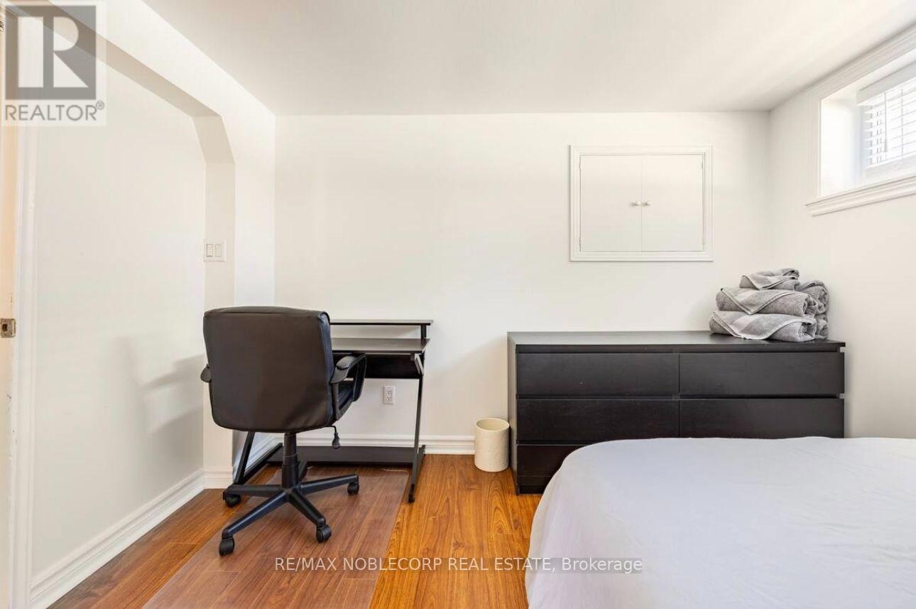 4230 Bloor Street W, Toronto, ON - Indoor Photo Showing Bedroom