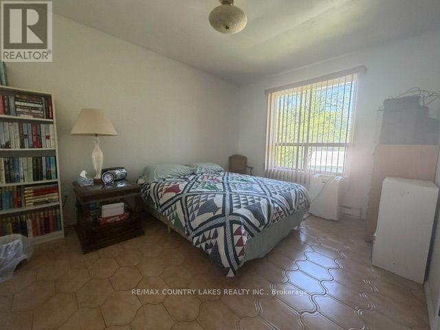 4 Macpherson Crescent, Kawartha Lakes, ON - Indoor Photo Showing Bedroom