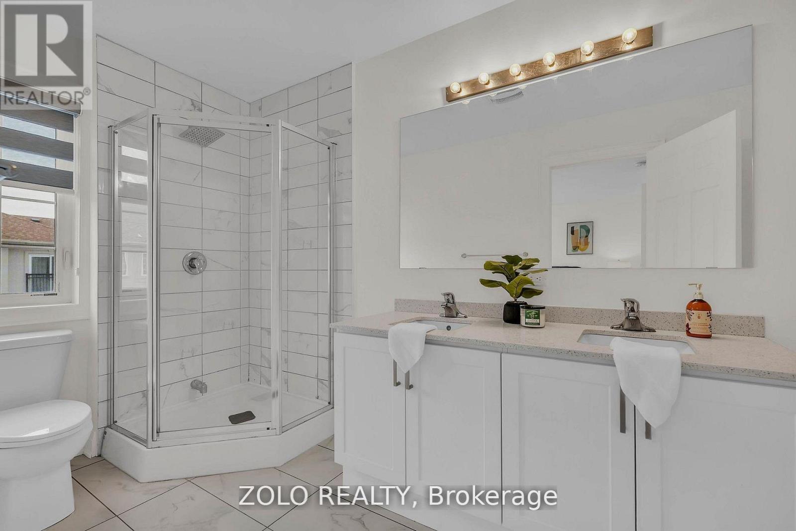 37 Prospect Way, Whitby, ON - Indoor Photo Showing Bathroom