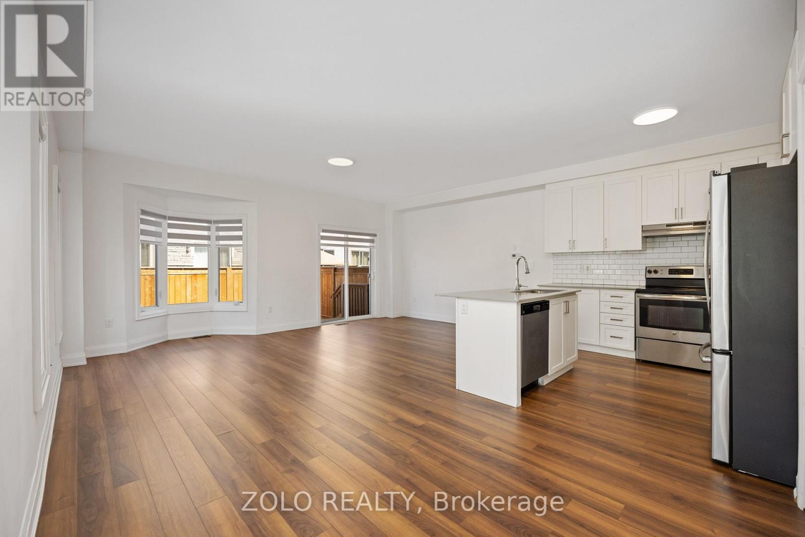 37 Prospect Way, Whitby, ON - Indoor Photo Showing Other Room