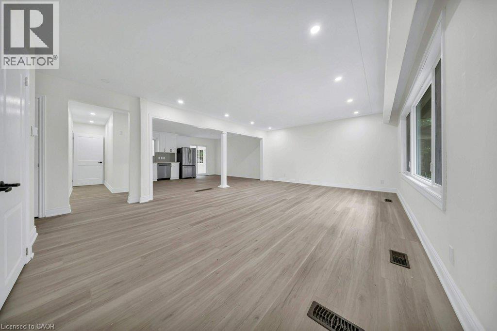 396 Hazel Street, Waterloo, ON - Indoor Photo Showing Other Room