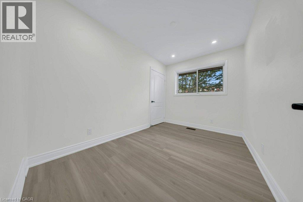 396 Hazel Street, Waterloo, ON - Indoor Photo Showing Other Room