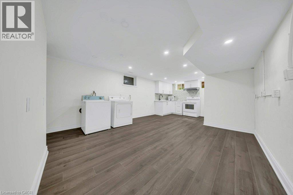 396 Hazel Street, Waterloo, ON - Indoor Photo Showing Other Room