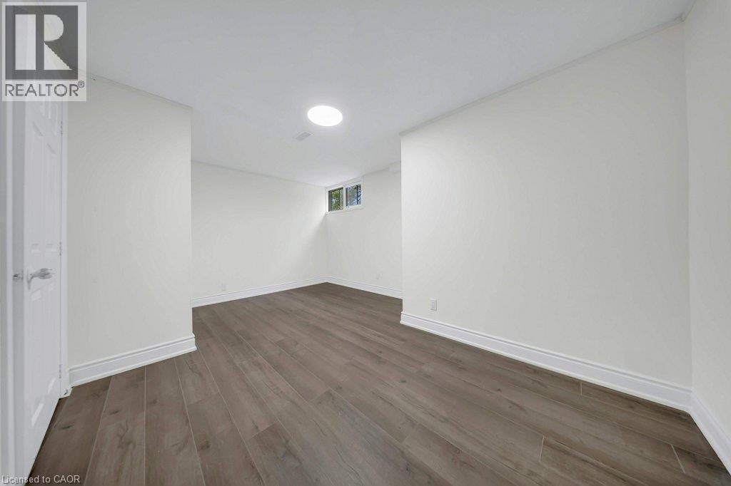 396 Hazel Street, Waterloo, ON - Indoor Photo Showing Other Room