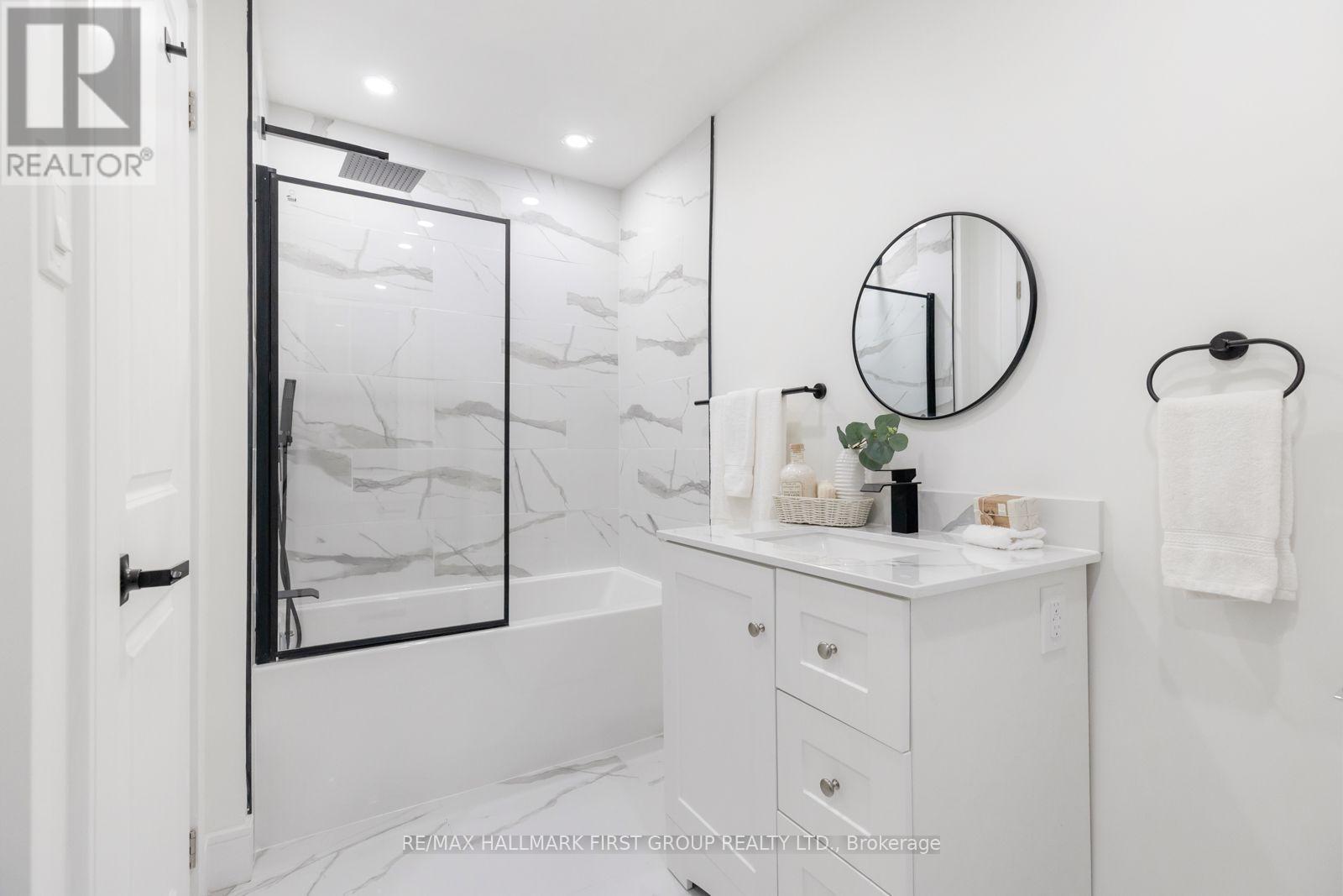 Bathroom | 2nd Floor - 75 - 270 Timberbank Boulevard, Toronto, ON - Indoor Photo Showing Bathroom